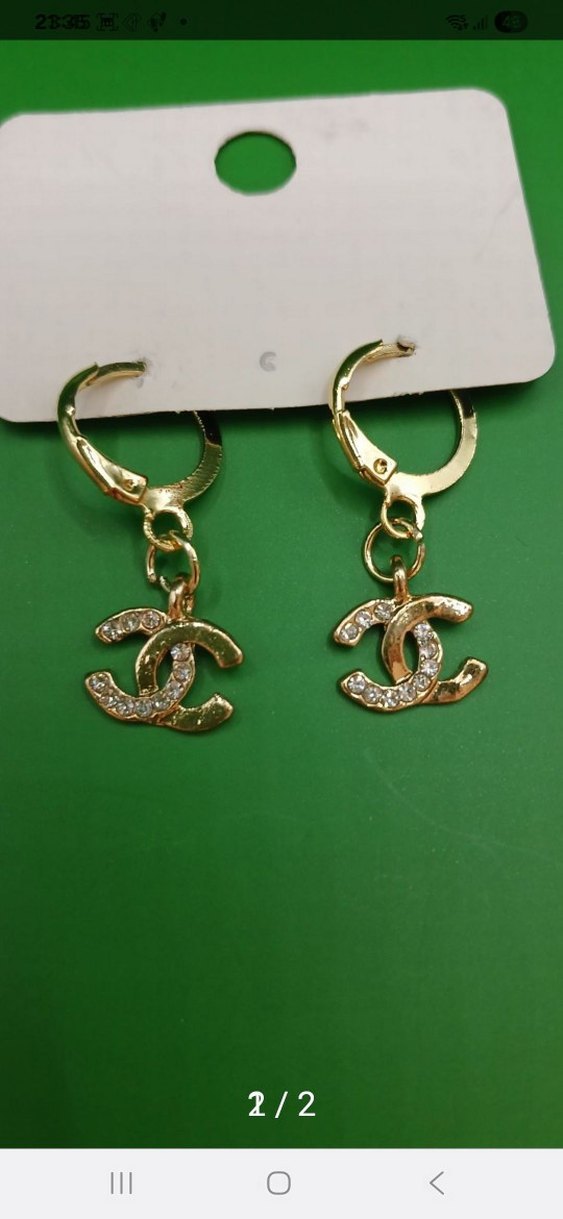 İTHAL GOLD RENGİ ÇELİK SALLANIR KÜPE - Görsel 2