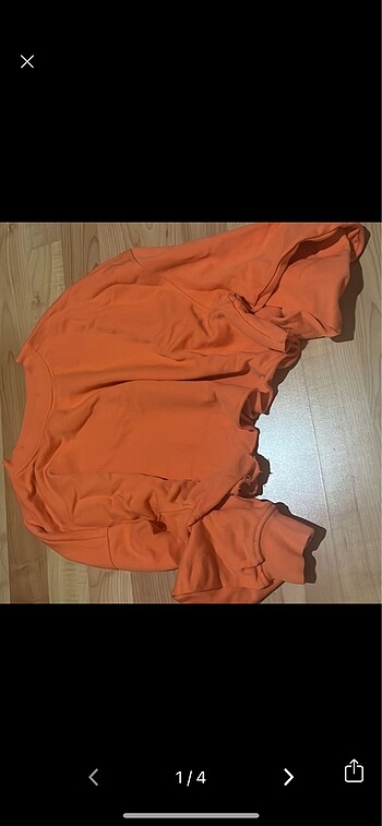 Bershka markasına ait sweat