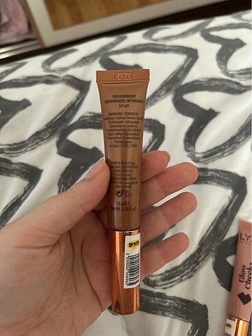 Beden lykd markasına ait bronzer ve allık 2 adet fiyatıdır