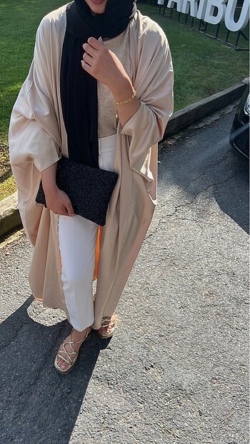 Dubai Bej Saten Luxury Abaya