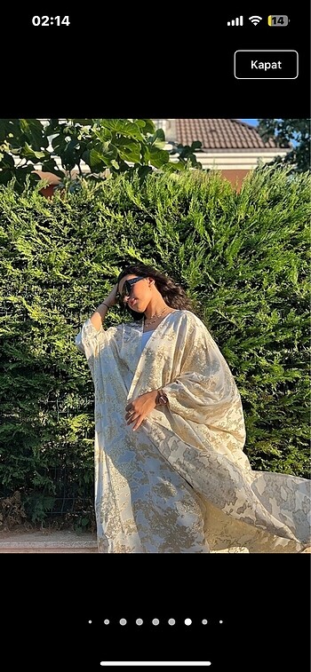 Dubai abaya