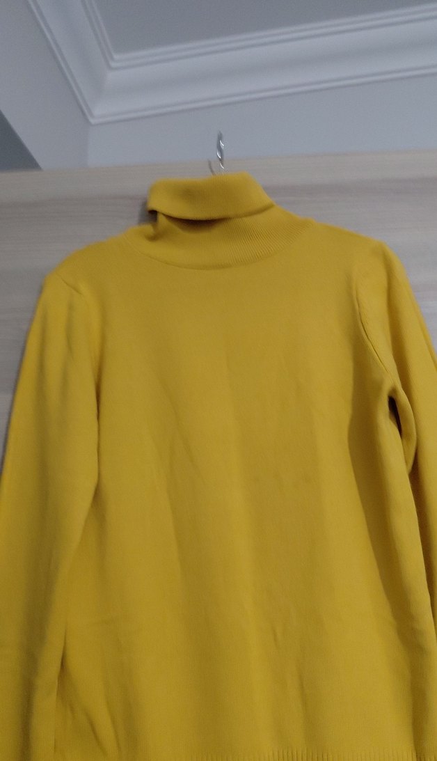 Kadın Sarı Boğazlı İnce Triko Kazak - Görsel 2