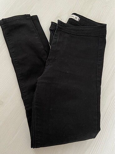 Siyah Dar Paça Pantolon