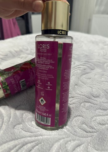 LORIS Çilekli Vücut Spreyi ve Losyon Seti - Görsel 2