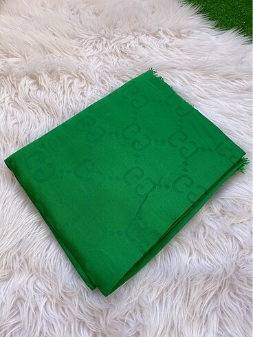 Benetton Gucci şal