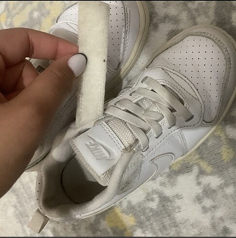 28 Beden beyaz Renk Nike çocuk ayakkabı
