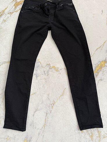 Mavi marka siyah pantolon 33/32 boy 102 bel 41