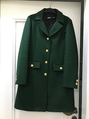 Zara yeşil kaban