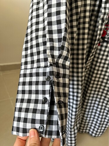 xl Beden Pötikare kumaş kırmızı çiçek işlemeli gömlek