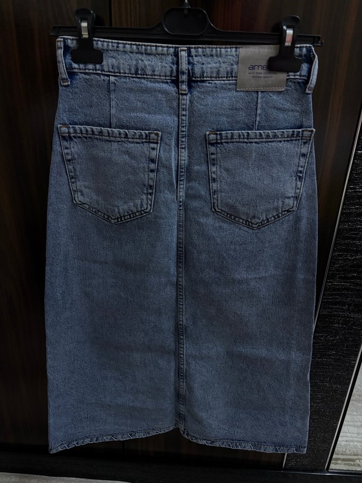 Düğmeli Mavi Midi Denim Etek - Görsel 3