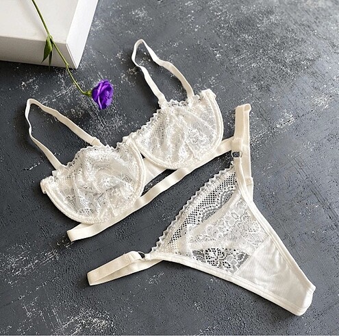 Beyaz Balenli Bralet Takım