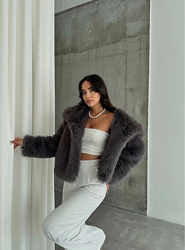 ZARA KÜRK