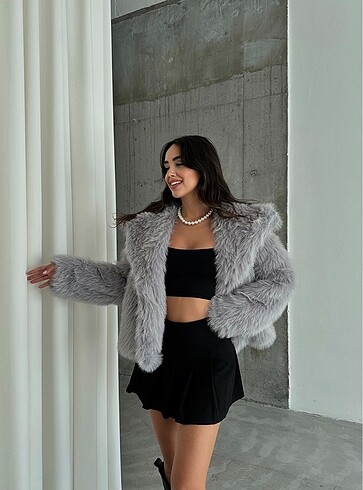ZARA KÜRK