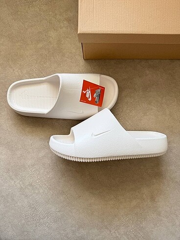 Nike Calm Slide Beyaz Terlik