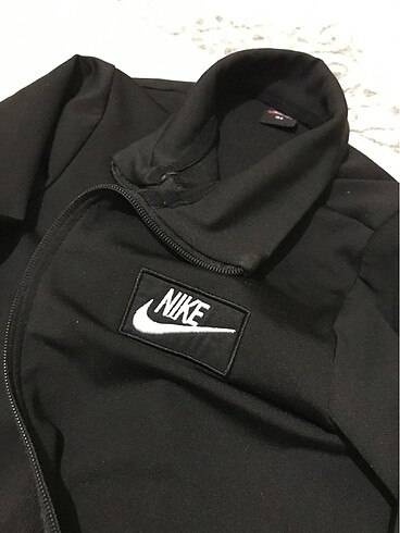 11-12 Yaş Beden Nike hırka