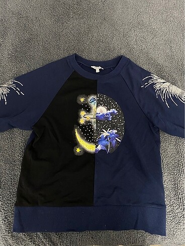 twist sweatshirt