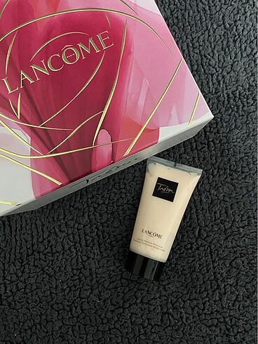 lancome tresor vücut losyonu
