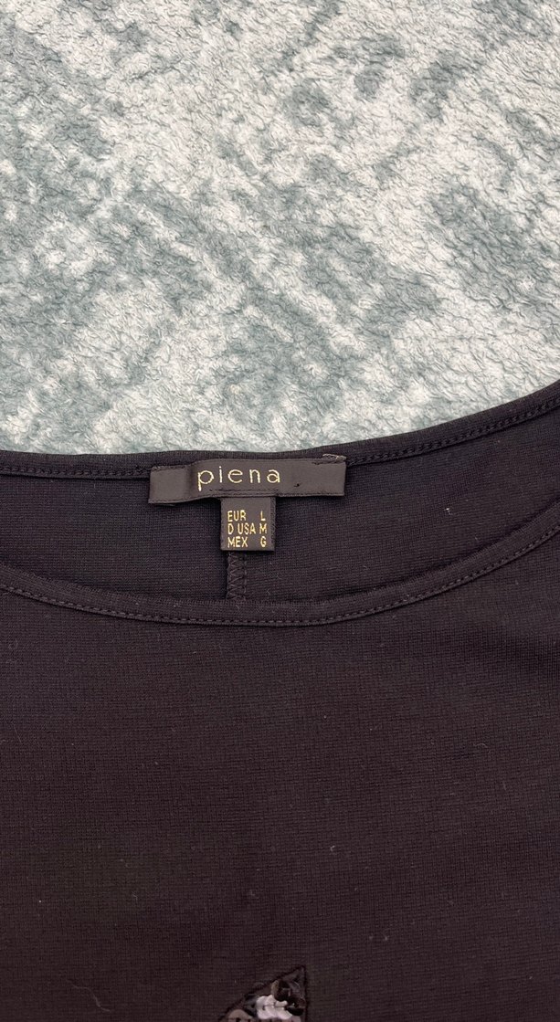 Siyah Pullu Gotik Kedi Desenli Tişört - Görsel 4