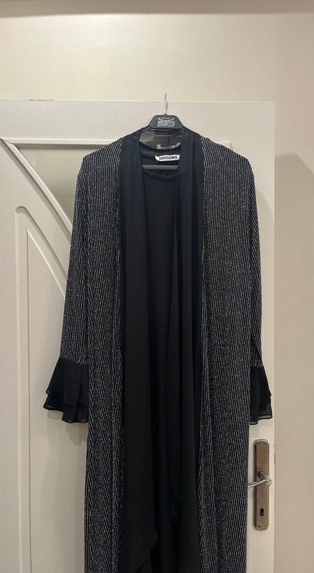 Gri Uzun Kollu Pilili Uzun Elbise - Görsel 3