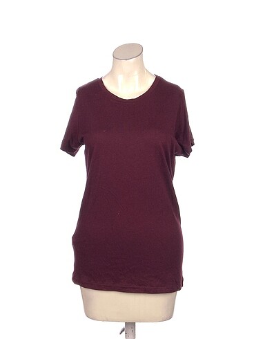Mango T-shirt %70 İndirimli.