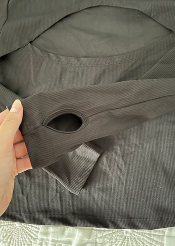 Siyah Uzun Kollu Atletik Üst - Görsel 3