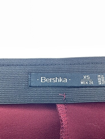 xs Beden bordo Renk Bershka Mini Etek %70 İndirimli.