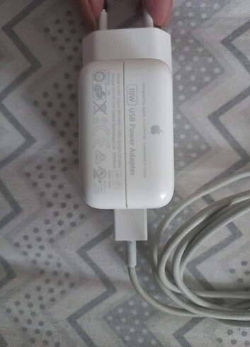 Apple orjinal şarj aleti