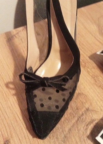Siyah Leopar Desenli Stiletto Fiyonk Detaylı