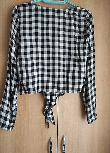 H&M V yaka gomlek