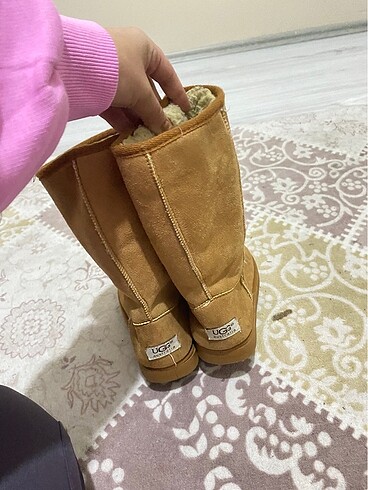 Ugg bot