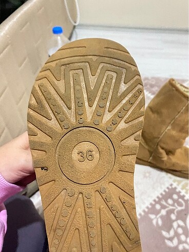 36 Beden Ugg bot