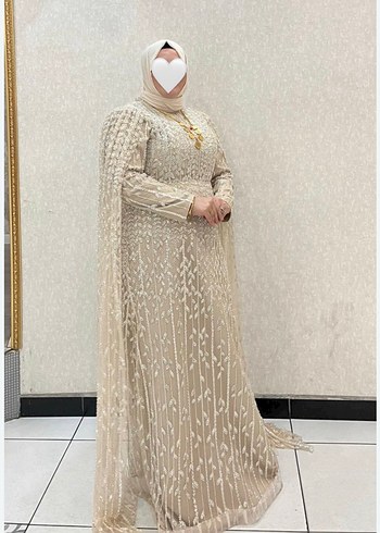 İşlemeli Bej Uzun Kollu Tesettür Nişan Elbisesi