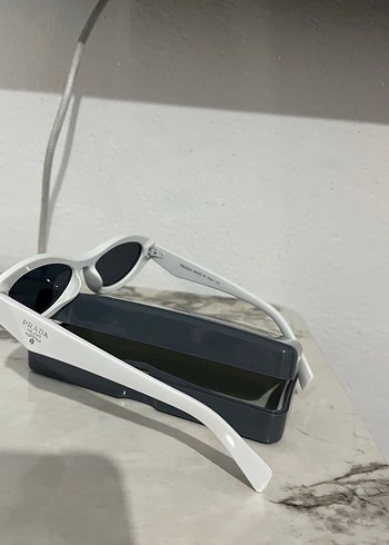 Prada Beyaz Kadın Güneş Gözlüğü - Görsel 3