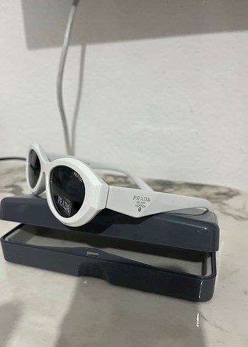 Prada Beyaz Kadın Güneş Gözlüğü - Görsel 2