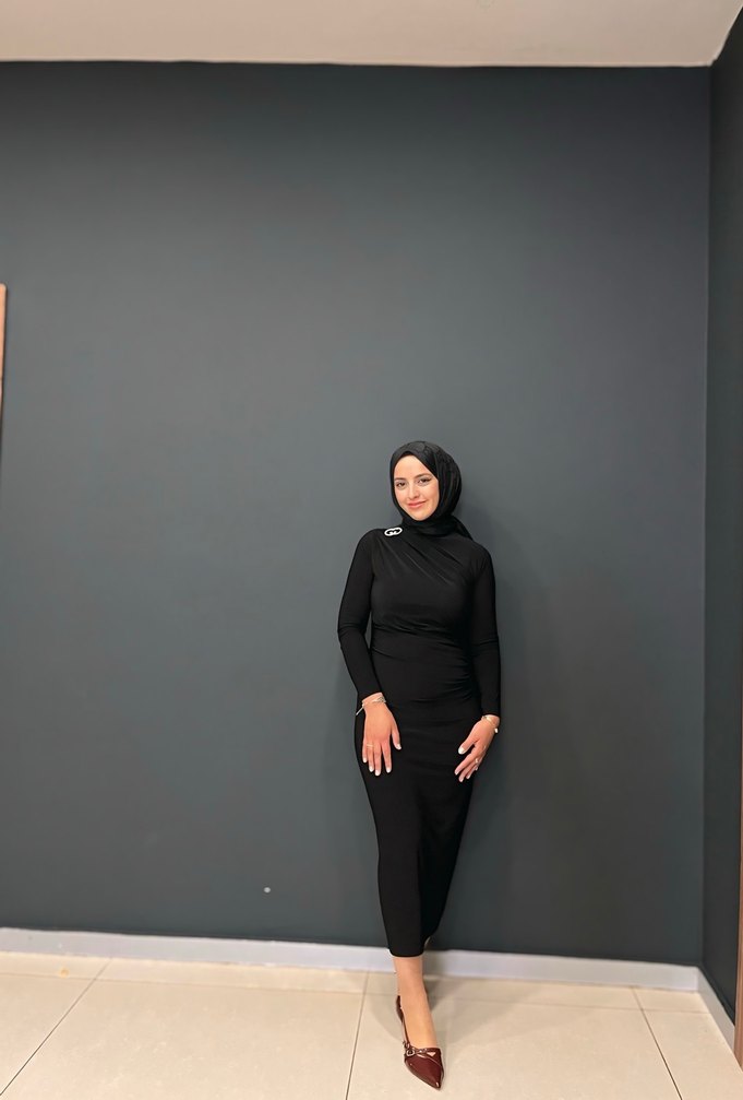 Uzun Siyah Kadın Takım Elbise - Görsel 2