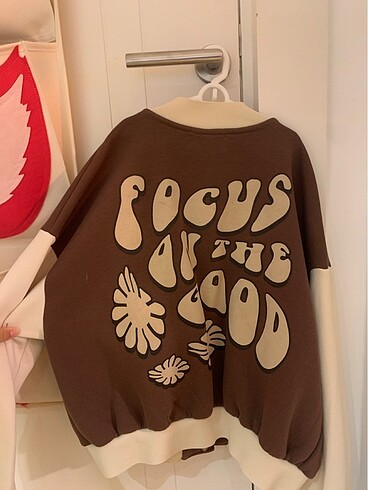 Bershka ?focus on the good? yelek