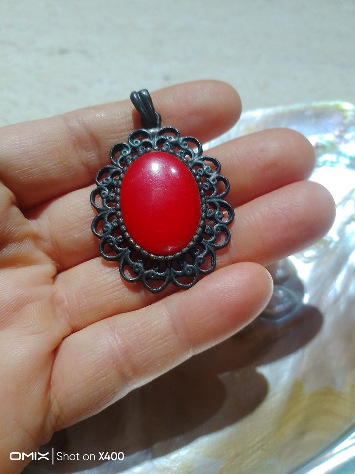 Kırmızı Boncuk İşlemeli Vintage Kolye Ucu - Görsel 3