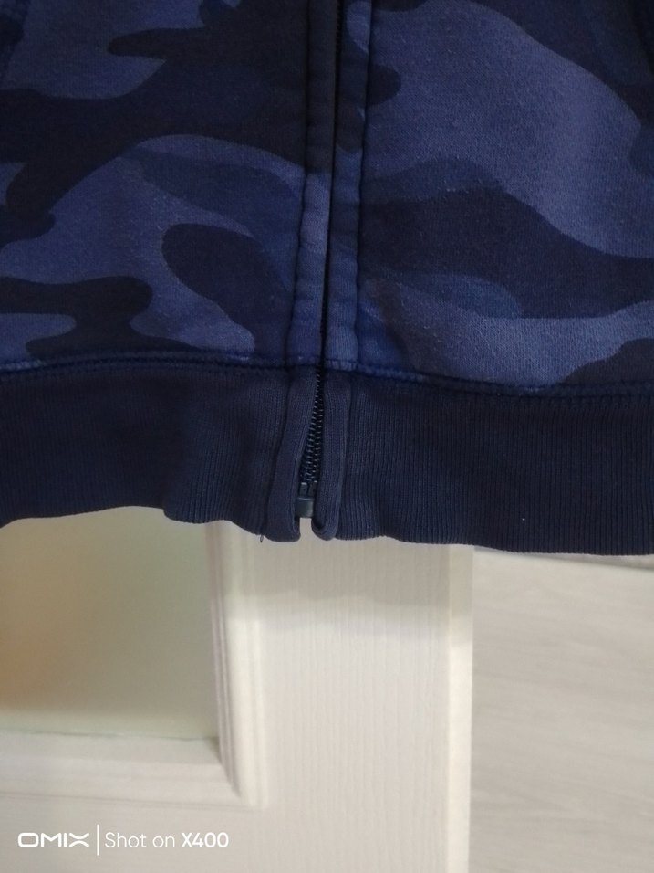 Erkek Çocuk Mavi Kamuflaj Fermuarlı Sweatshirt - Görsel 3