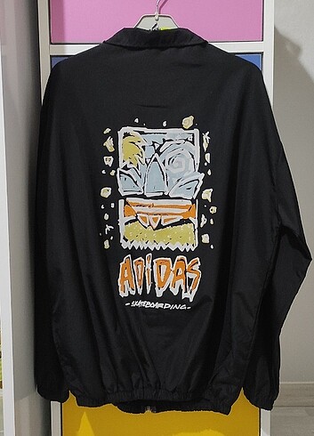 Adidas Mevsimlik hırka 