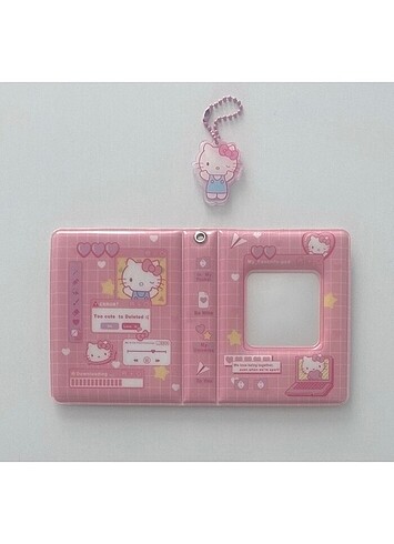 Hello Kitty charmlı binder