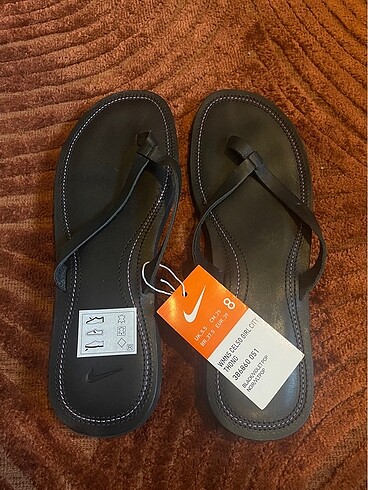 Nike terlik 39 numara