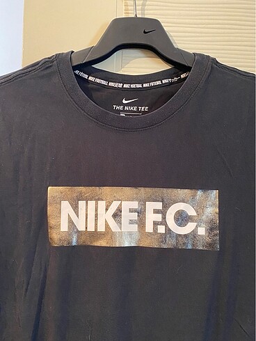 s Beden Nike tişört