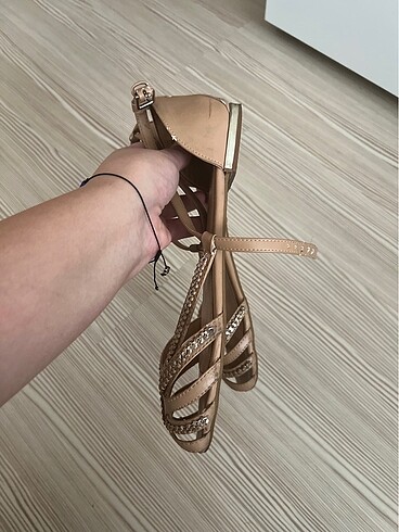 38 Beden Bershka