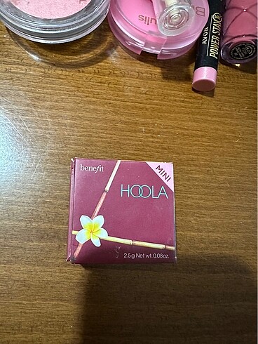 Benefit BENEFİT HOOLA