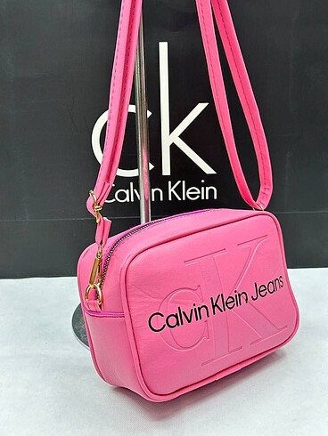 Calvin Klein Calvin Klein Pembe Çanta (Lütfen Stok Sorunuz )