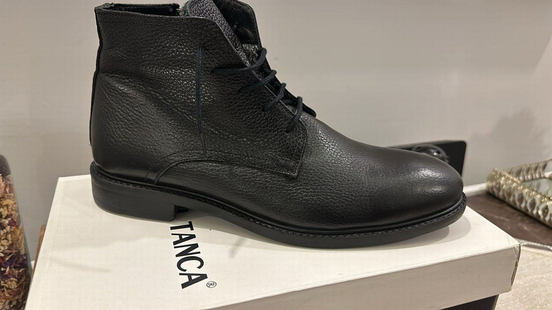 Siyah erkek bot - Görsel 5