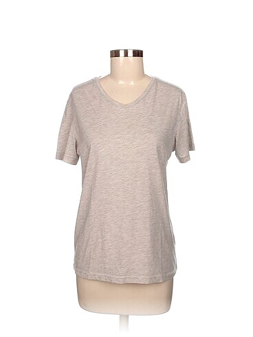Defacto T-shirt %70 İndirimli.
