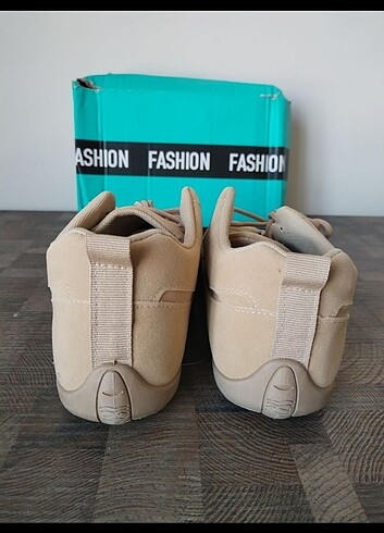 Nubuk sneaker 