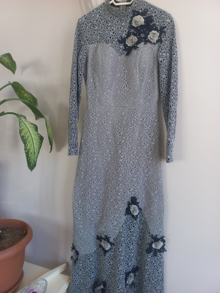 Gri Dantel İşlemeli Uzun Kollu Kadın Elbise - Görsel 2