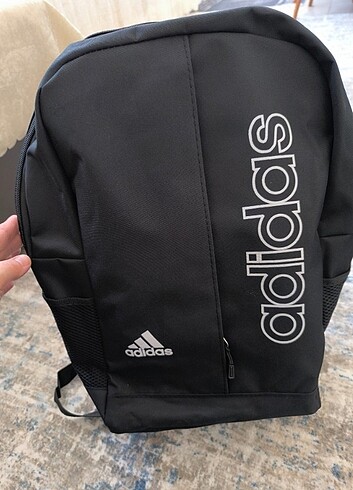Adidas Büyük boy sırt cantasi
